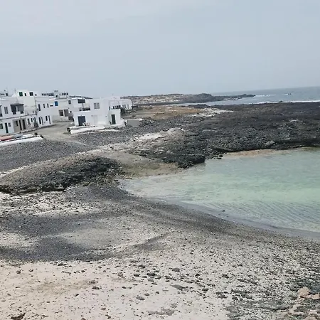 Orpegue, Primera Linea De La Playa アパート *